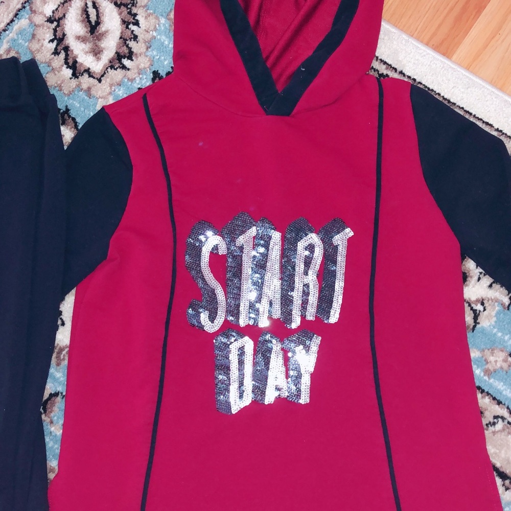 Activewear set - Picture 2 of 3